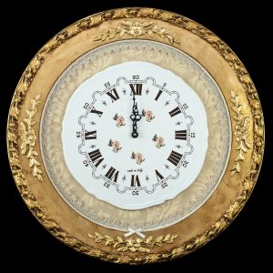 Orologio tondo da parete in cornice oro, cornice legno, orologio in ceramica complemento d'arredo, Made in Italy, articolo da regalo